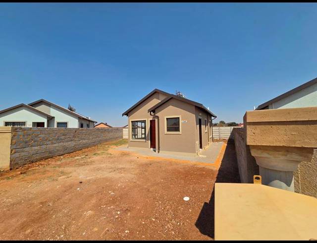 3 BEDROOM HOUSE FOR SALE IN WINDMILL PARK